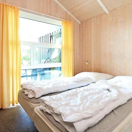4 Star In Ottendorf Ferienhaus *
